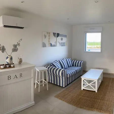 Entre Terre Et Villa *